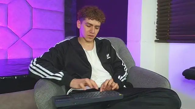 Tyler_Mcreyn Webbikameraesitys
