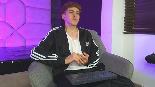 Tyler_Mcrey – Kamerová šou