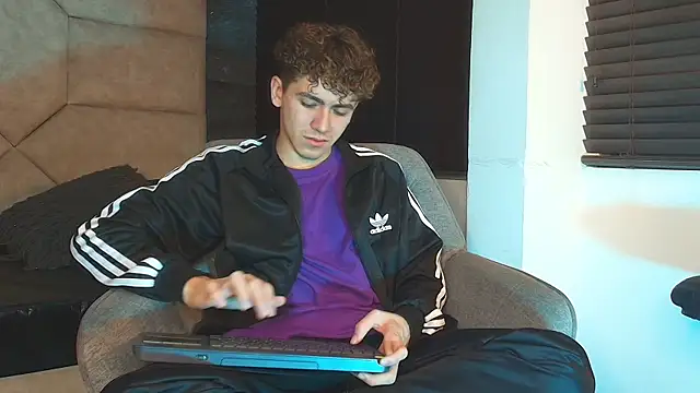 Tyler_Mcrey Pertunjukan Webcam