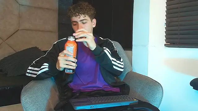Tyler_Mcrey Webcam-Show
