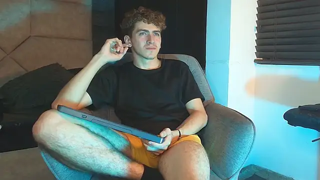 Tyler_Mcrey Webcam-Show