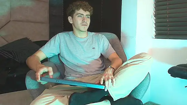 Tyler_Mcrey Webcam-Show