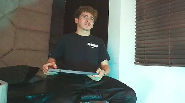 Tyler_Mcrey webkamerás műsora