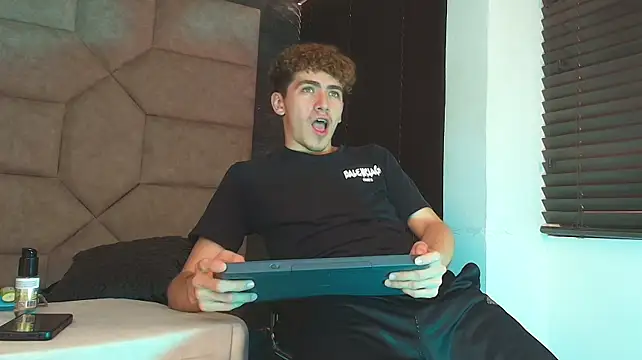 Tyler_Mcrey Шоу с уебкамера