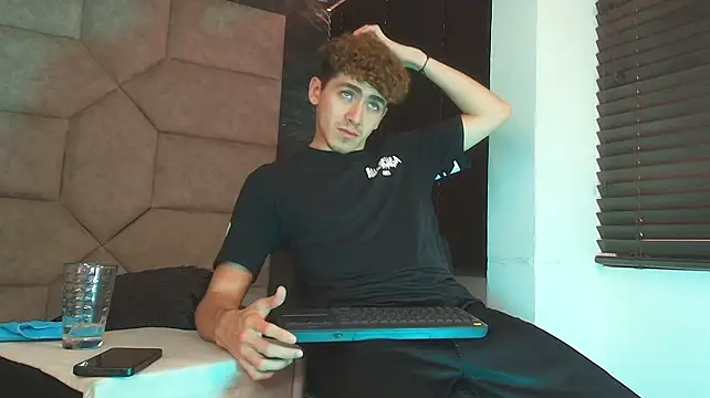 Tyler_Mcrey 网络视讯表演