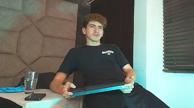 Tyler_Mcrey – webcam-show