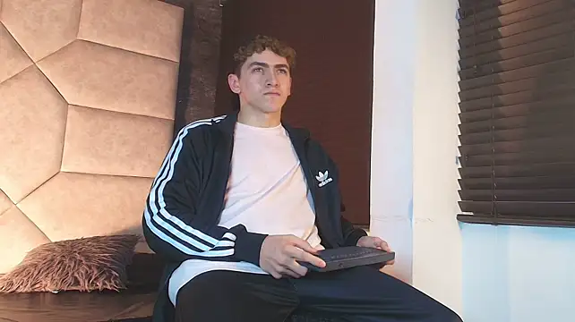 Tyler_Mcreyn Webbikameraesitys