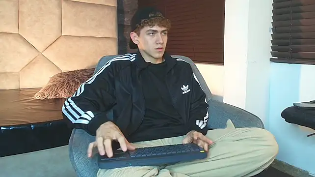 Tyler_Mcrey Webcam show
