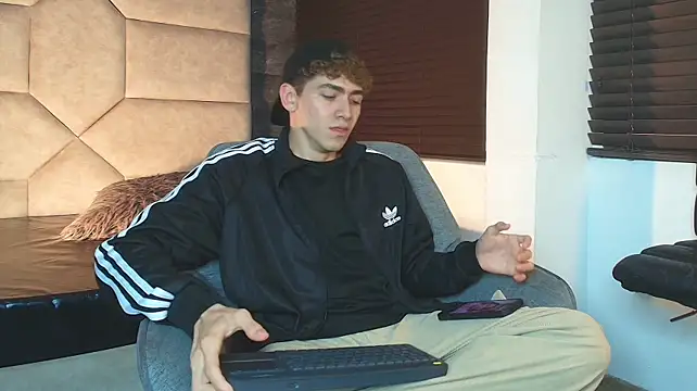 Tyler_Mcrey Adlı Modelin Web Kamerası Şovu