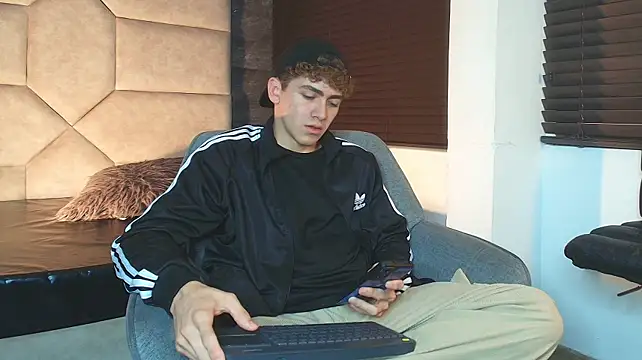 Tyler_Mcrey Webcam show