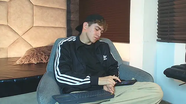 Tyler_Mcrey Show Webcam