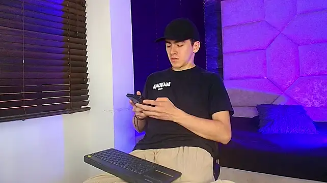 Tyler_Mcrey Show Webcam