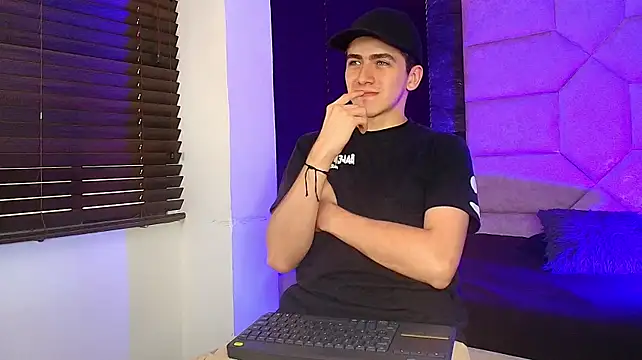 Show de Tyler_Mcrey na webcam