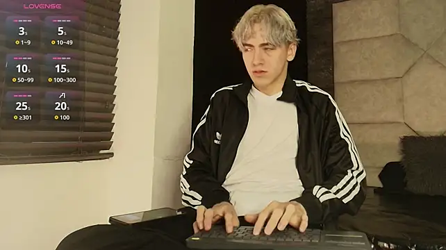 Tyler_Mcrey Adlı Modelin Web Kamerası Şovu