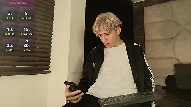 Tyler_Mcrey 在線直播表演