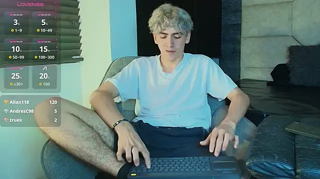 Tyler_Mcrey Pertunjukan Webcam