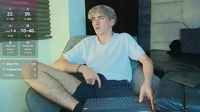 Tyler_Mcrey Webcam-Show