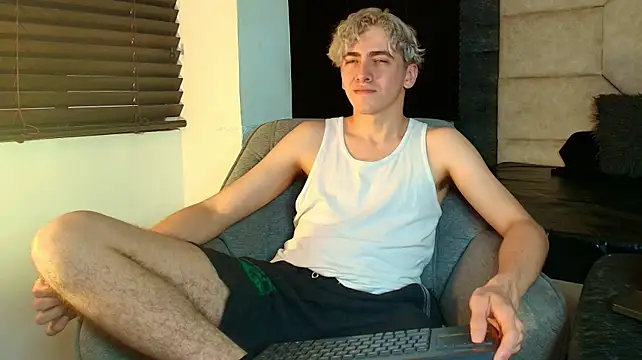 Tyler_Mcrey Webcam-Show