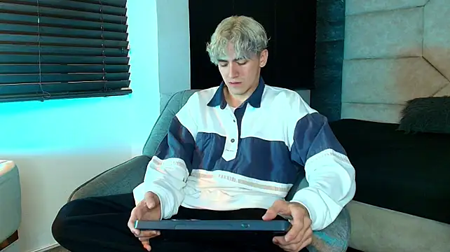Tyler_Mcrey Webcam-Show