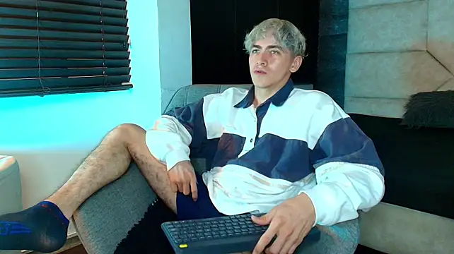 Tyler_Mcrey: вебкам-шоу