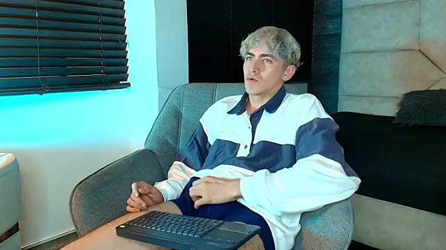 Tyler_Mcrey's Webcam Show