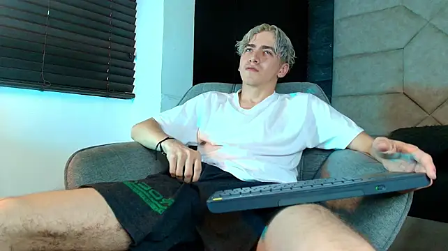 Tyler_Mcrey Pertunjukan Webcam