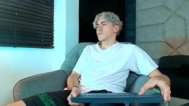Show webcam de Tyler_Mcrey