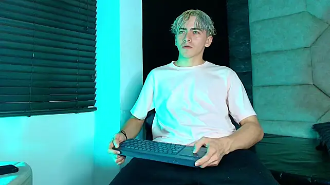 Tyler_Mcrey webcam show
