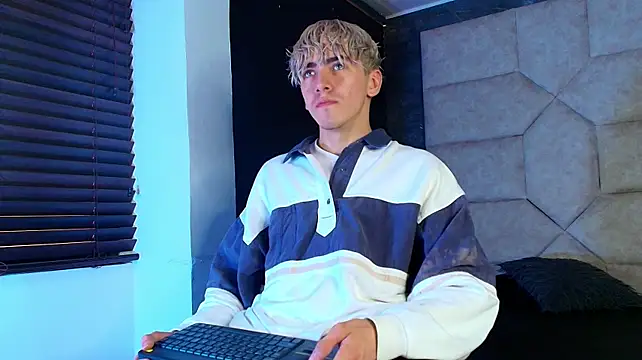 Tyler_Mcrey Adlı Modelin Web Kamerası Şovu