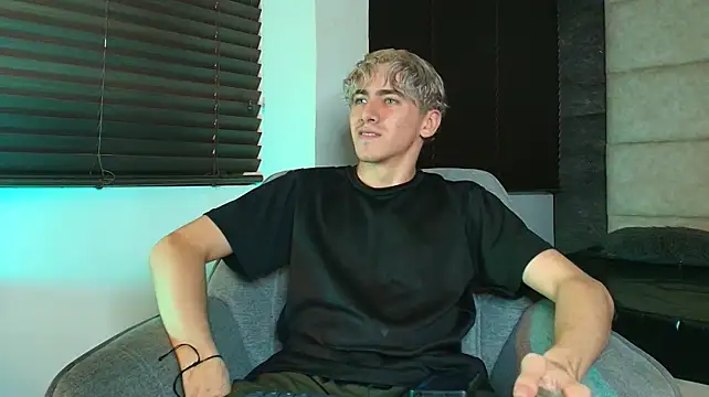 Tyler_Mcrey: вебкам-шоу