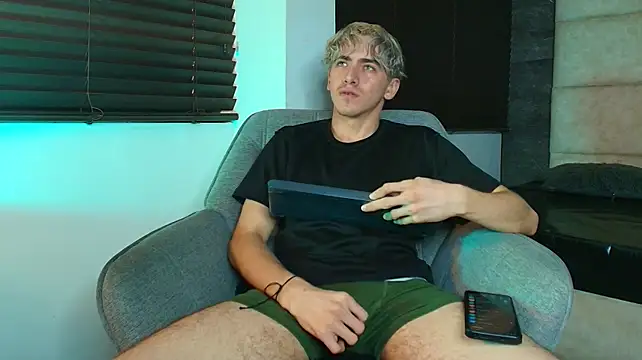 Tyler_Mcrey Webcam-Show