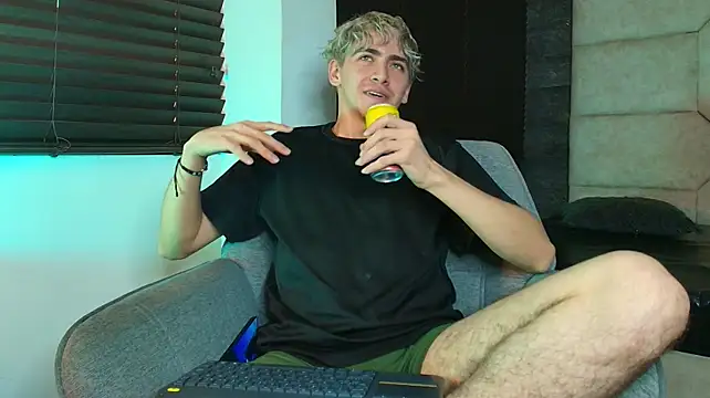 Tyler_Mcrey Show Webcam