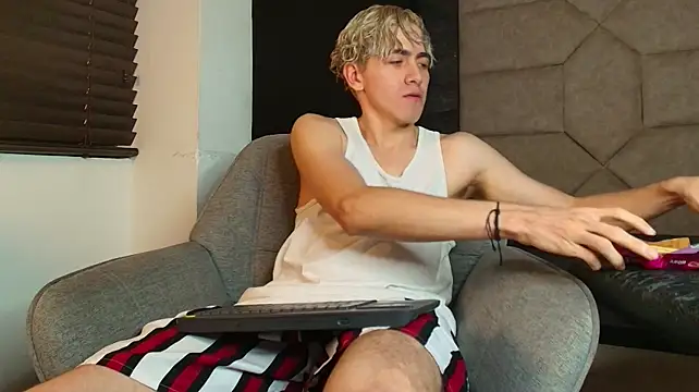 Tyler_Mcrey Pertunjukan Webcam