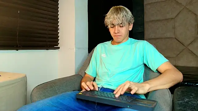Tyler_Mcrey Show Webcam