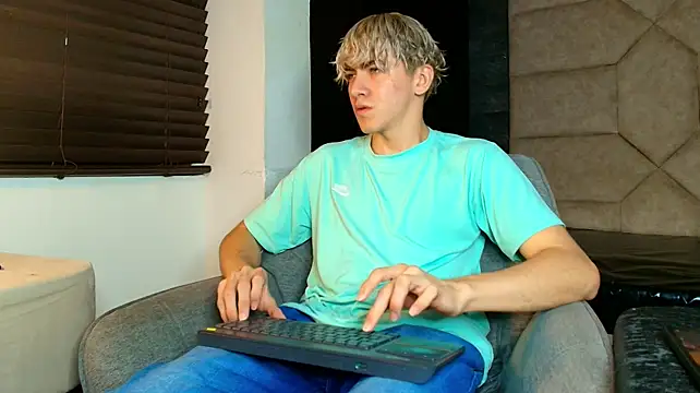 Tyler_Mcrey Adlı Modelin Web Kamerası Şovu