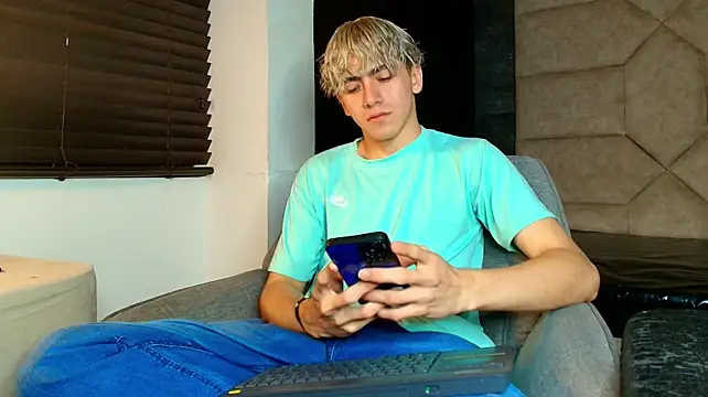 Tyler_Mcrey Show Webcam