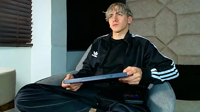 Tyler_Mcrey Adlı Modelin Web Kamerası Şovu