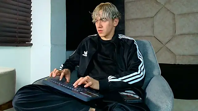 Tyler_Mcrey 网络视讯表演