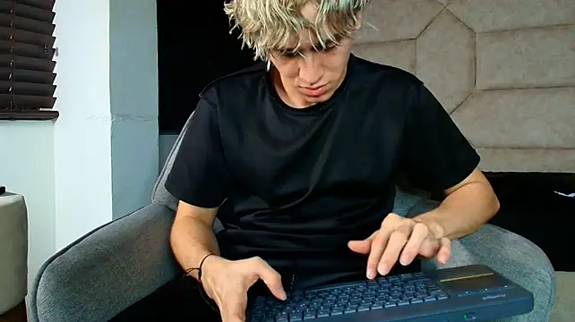 Tyler_Mcrey Шоу с уебкамера
