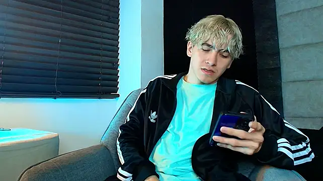 Tyler_Mcrey Show Webcam