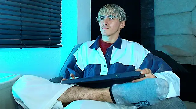 Tyler_Mcrey Webcam-Show