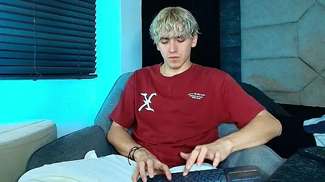 Tyler_Mcrey's Webcam Show