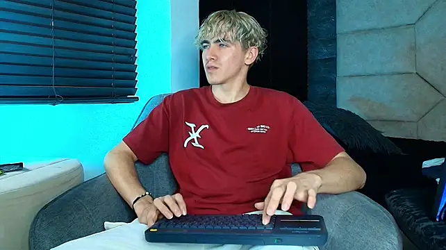 Tyler_Mcrey Show Webcam