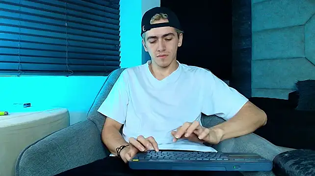 Tyler_Mcrey Show Webcam