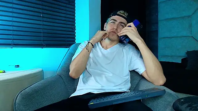 Tyler_Mcrey Show Webcam