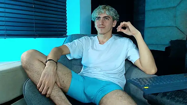 הופעת וובקאם של Tyler_Mcrey
