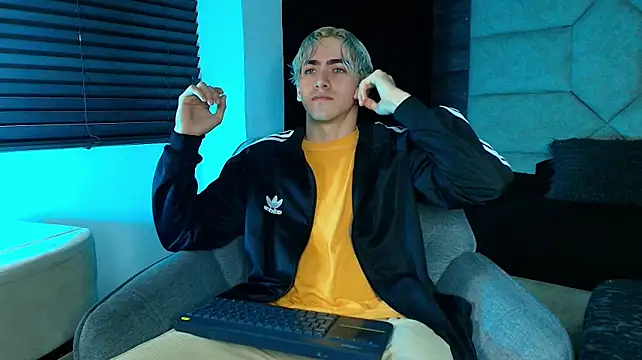 Tyler_Mcrey 在線直播表演