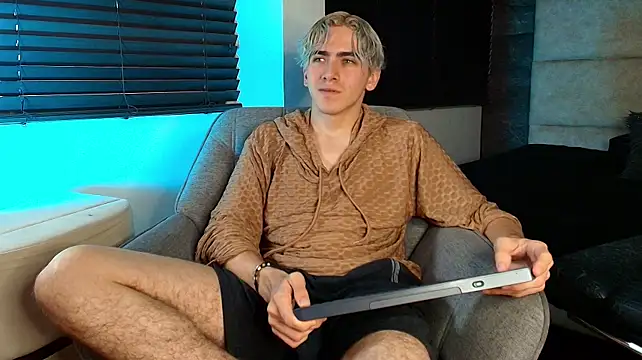 Tyler_Mcrey's Webcam Show
