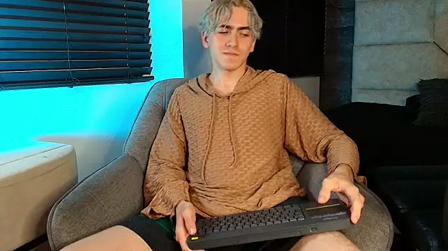 Tyler_Mcrey Show Webcam