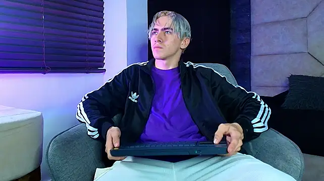 Tyler_Mcrey Show Webcam